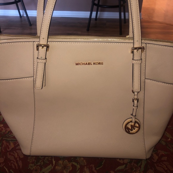 Michael Kors Handbags - Michael Kors Saffiano Leather Top-Zip Tote Bag